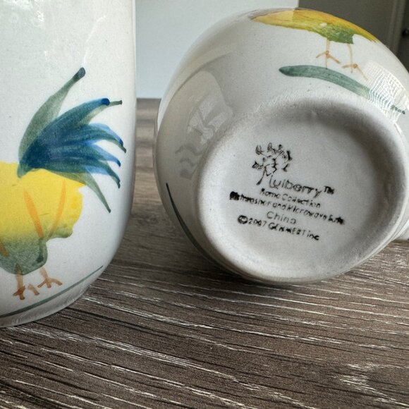 Set of 2, Mulberry Home Collection Hand Painted Rooster Coffee Cup's. - Picture 3 of 5